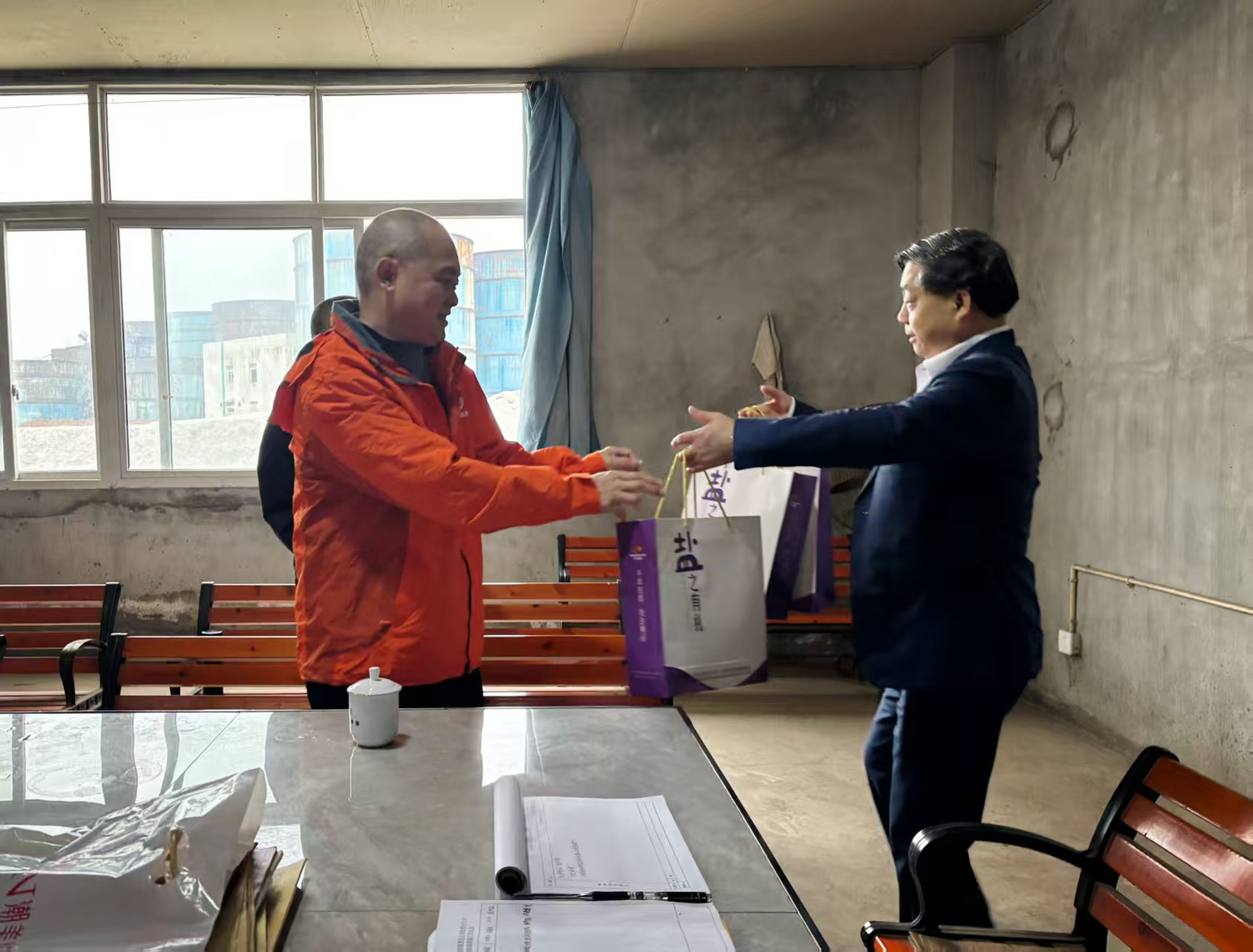 大年初一,他们的坚守被领导装在心里